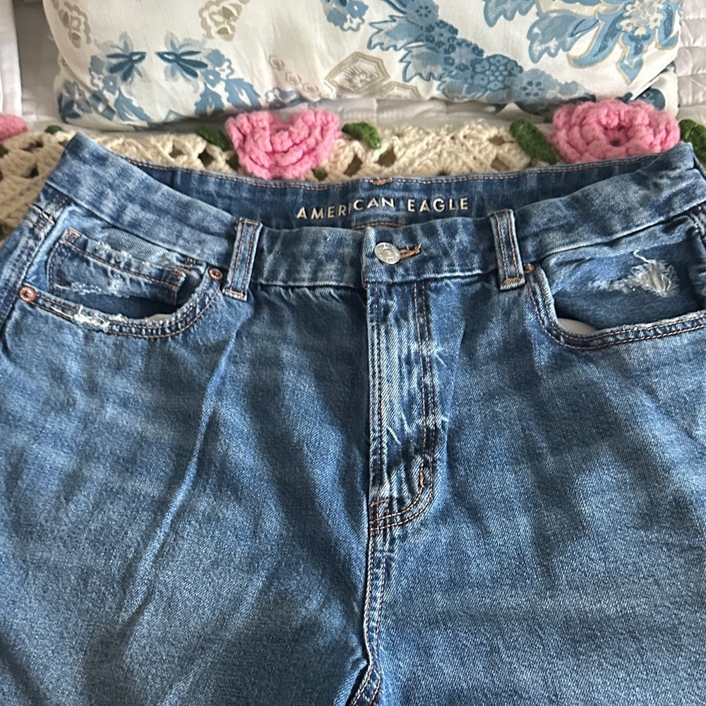 American Eagle striged jeans